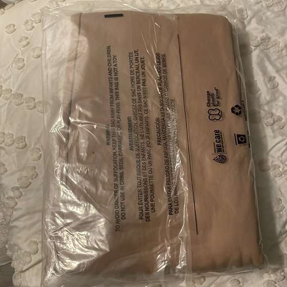 *SOLD*✨NEW!✨The Bar Varsity Sweatpants in Chocolate Chip - Picture 11 of 11